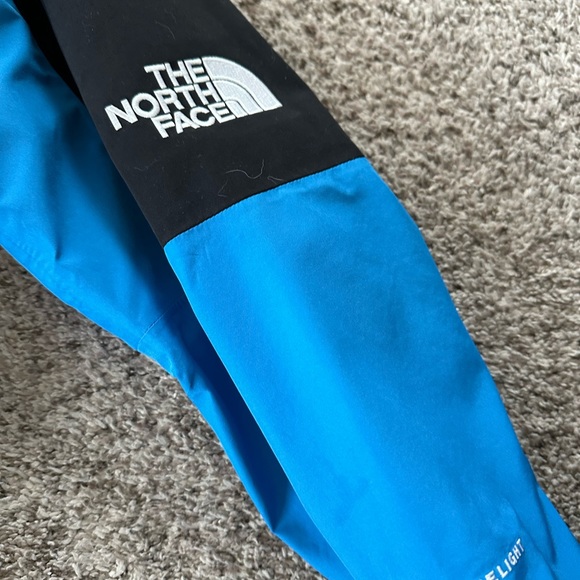 The North Face Futurelight Ski Jacket - Picture 4 of 6